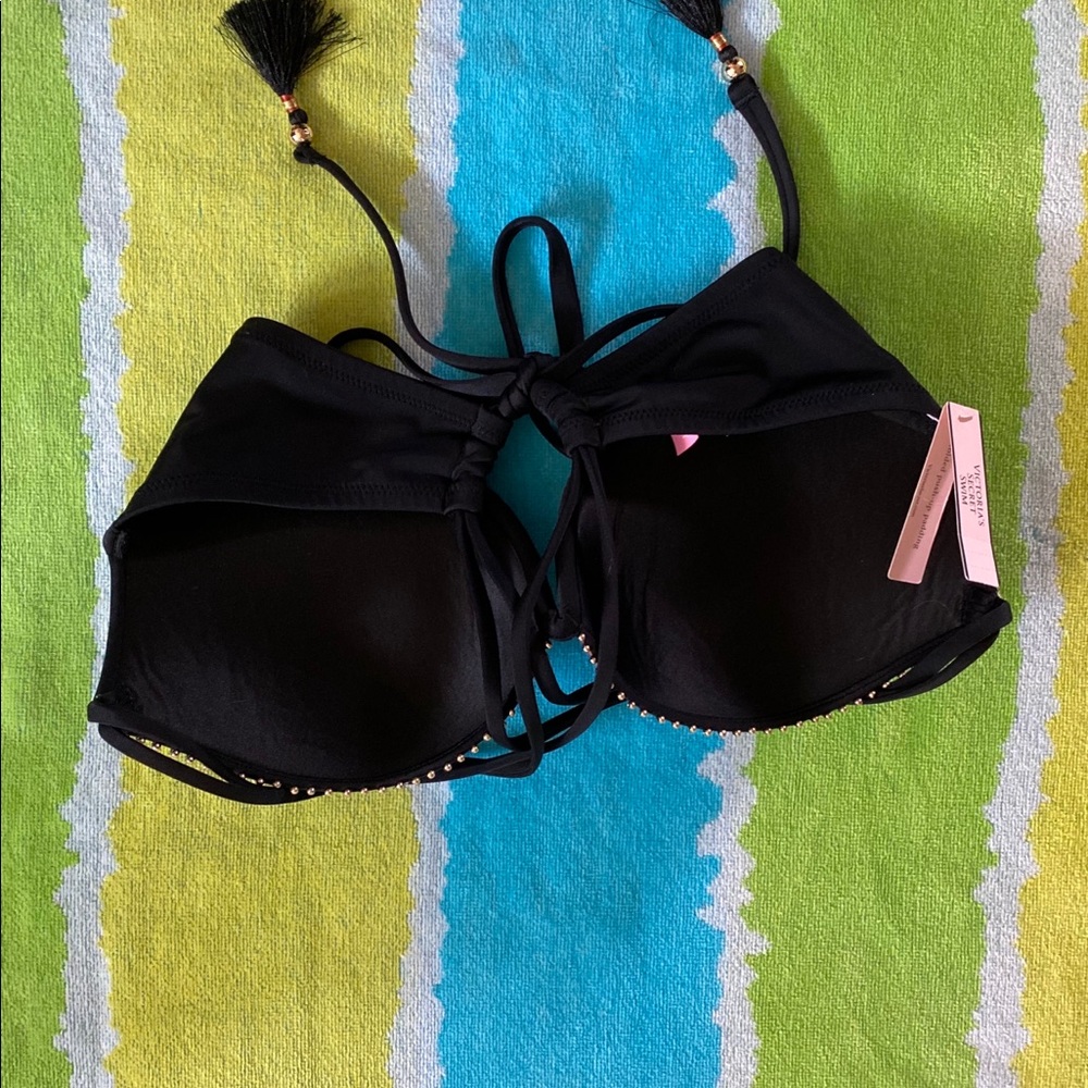 Swimsuit - Picture 4 of 5